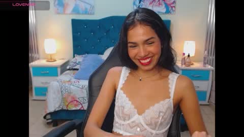princess_skinny18 online show from 04.01.26