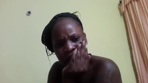 Snapshot of princessmiles2 chatting on 03.07.25 phelly online show from 03.07.25