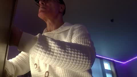 Snapshot of profnwear chatting on 02.02.26 ProfNUWear online show from 02.02.26