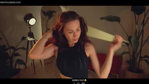 Snapshot of provocatrixx chatting on 09.09.25 Scar online show from 09.09.25