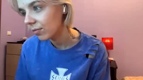 Scarlet online show from 12.23.25