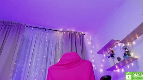    INDEPENDENT MODEL online show from 02.04.26