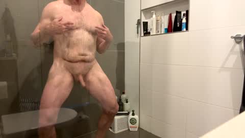 Snapshot of puffiest chatting on 12.23.24 puffiest online show from 12.23.24