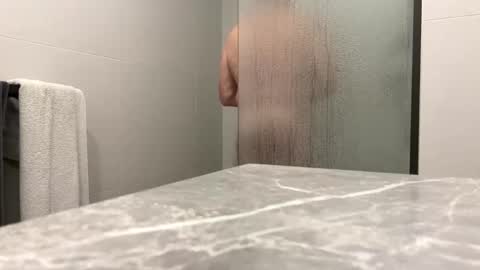 Snapshot of puffiest chatting on 09.21.25 puffiest online show from 09.21.25