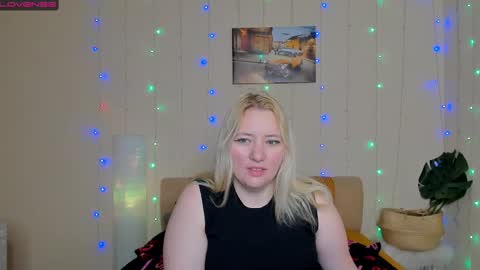 Snapshot of puffybun chatting on 03.04.25 puffybun online show from 03.04.25