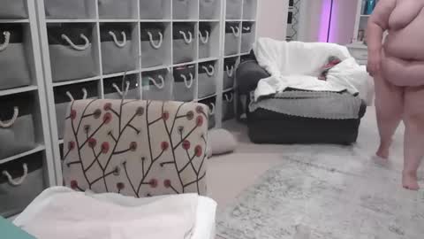 Puggie -  online show from 01.15.25