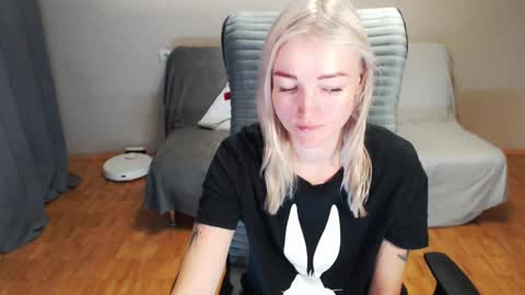 Polly online show from 12.17.25