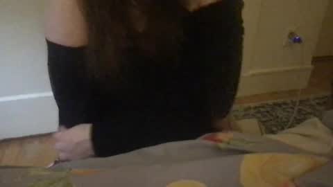 Snapshot of punchcard chatting on 10.21.25 shy chub online show from 10.21.25