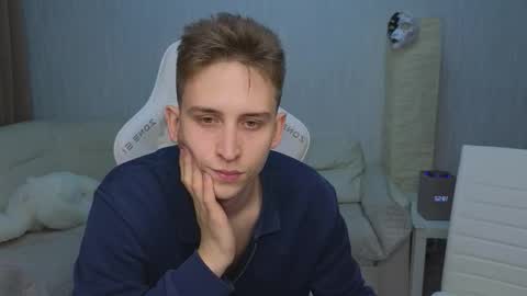 Snapshot of pupsenish chatting on 10.06.25 Jesse online show from 10.06.25