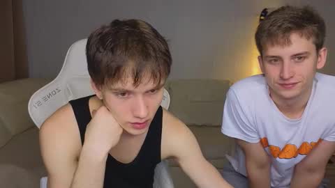 Snapshot of pupsenish chatting on 11.06.25 Jesse online show from 11.06.25