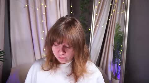 constant schedule Wednesday  Friday  Saturday  Sunday  The Rosemarie online show from 10.19.25