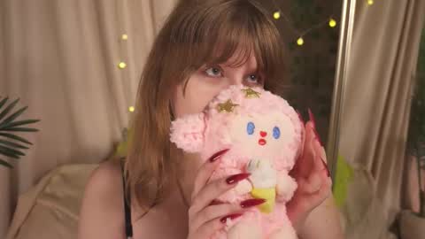 constant schedule Wednesday  Friday  Saturday  Sunday  The Rosemarie online show from 10.25.25