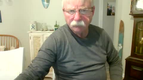 Snapshot of purpleshroom chatting on 02.25.25 purpleshroom online show from 02.25.25