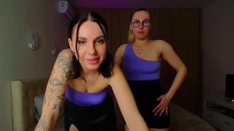 Lina and Julia online show from 11.11.25