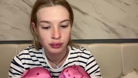 Snapshot of pussymoneywet chatting on 02.10.26 Lina online show from 02.10.26