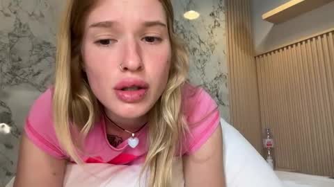 Snapshot of pussymoneywet chatting on 02.13.26 Lina online show from 02.13.26