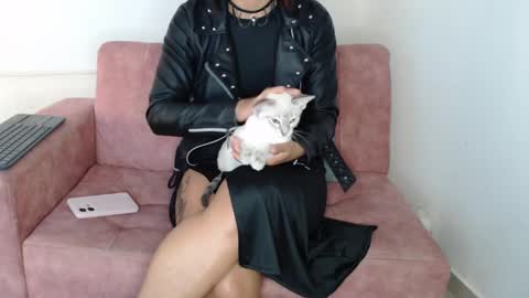 Izumi online show from 12.04.24