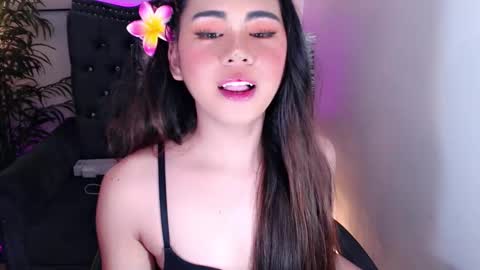 qt_luna18 online show from 12.06.24