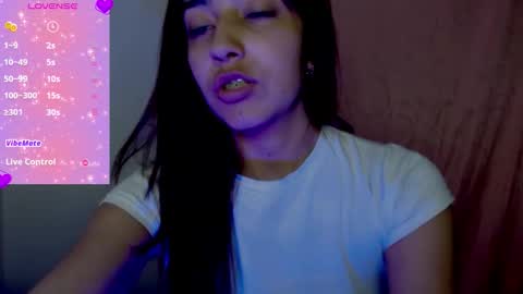 Snapshot of quee_tiana chatting on 11.09.25 your princess online show from 11.09.25