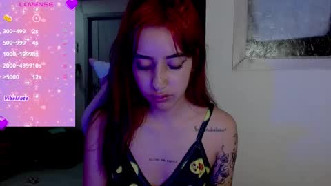 Snapshot of quee_tiana chatting on 11.26.25 your princess online show from 11.26.25