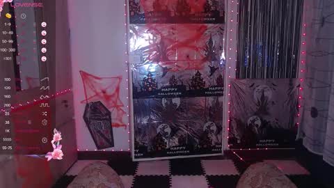 Snapshot of queen__abby chatting on 10.21.25 Queen Abby online show from 10.21.25