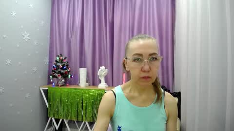 Snapshot of queen_a_n_i chatting on 12.25.24 A N I Ill be here on December 1st online show from 12.25.24