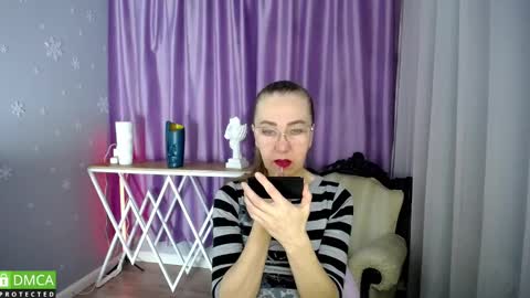 Snapshot of queen_a_n_i chatting on 01.30.25 A N I Ill be here on December 1st online show from 01.30.25