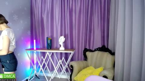 Snapshot of queen_a_n_i chatting on 11.08.25 A N I Ill be here on December 1st online show from 11.08.25