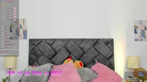 Snapshot of queen_blonde_v chatting on 03.18.26 LU online show from 03.18.26