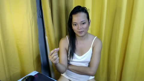 queen_ennah online show from 06.14.26