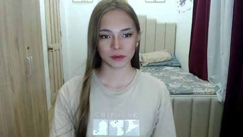 Snapshot of queen_heart0 chatting on 02.07.26 shawny online show from 02.07.26