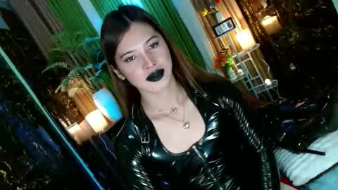 Kendal  online here from 6am-3pm philippine time online show from 10.16.25