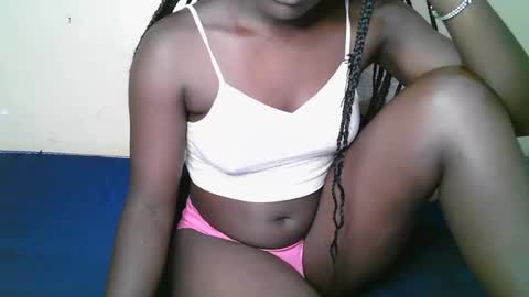 queen_latasha online show from 10.18.25