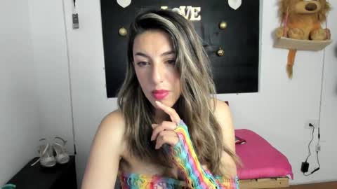 queen_natttyy online show from 12.10.24