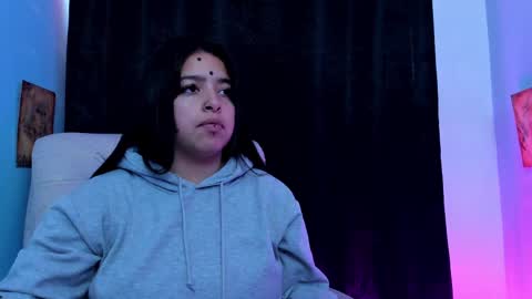 Snapshot of queen_salomme chatting on 11.17.25 queen_salomme online show from 11.17.25