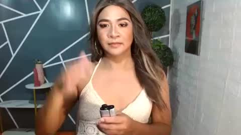 queen_tracy online show from 06.10.26