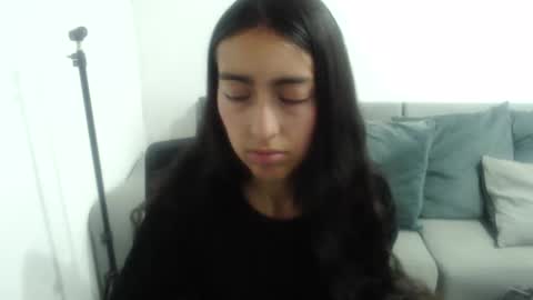 queenbyte_18 online show from 11.05.25