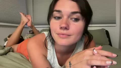 Snapshot of queencassidyy chatting on 10.28.25 Cassidy online show from 10.28.25