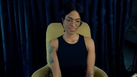 Snapshot of queendom_ing chatting on 01.18.25 Sweet Goddess online show from 01.18.25