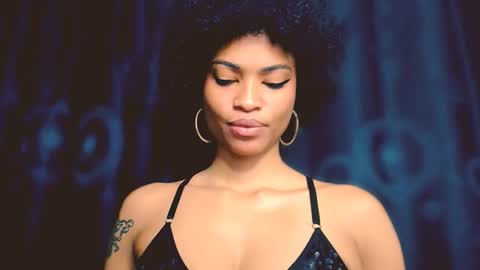 Snapshot of queendom_ing chatting on 11.16.25 Sweet Goddess online show from 11.16.25