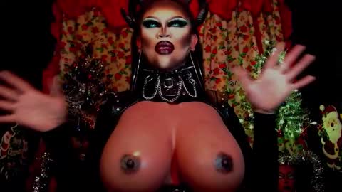 Wanda Luna online show from 12.08.24