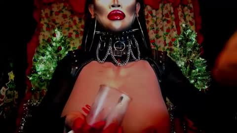 Wanda Luna online show from 12.18.24