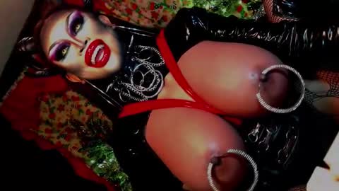 Wanda Luna online show from 12.27.24