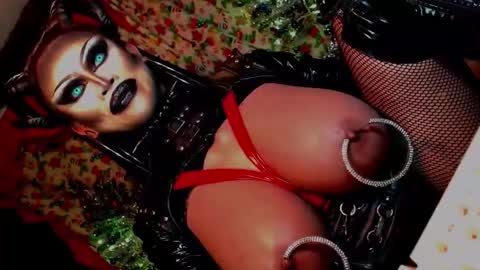 Wanda Luna online show from 12.30.24