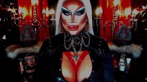 Wanda Luna online show from 09.26.25