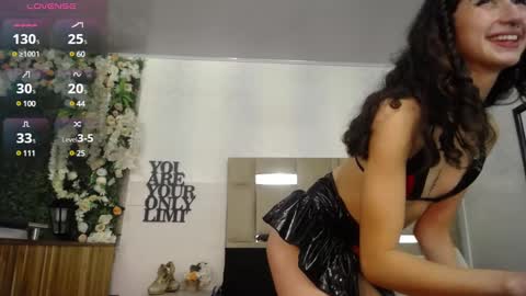 QUEENJEENN online show from 01.06.25