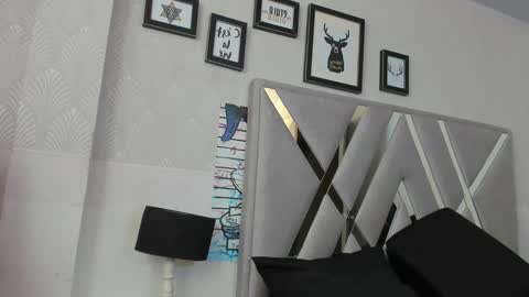 QUEENJEENN online show from 01.25.25