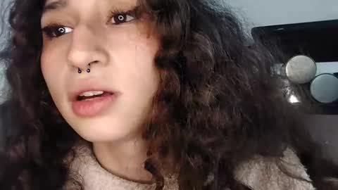 QUEENJEENN online show from 11.02.25