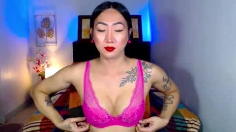 QUEEN online show from 02.11.25