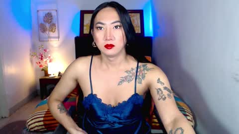 QUEEN online show from 02.20.25